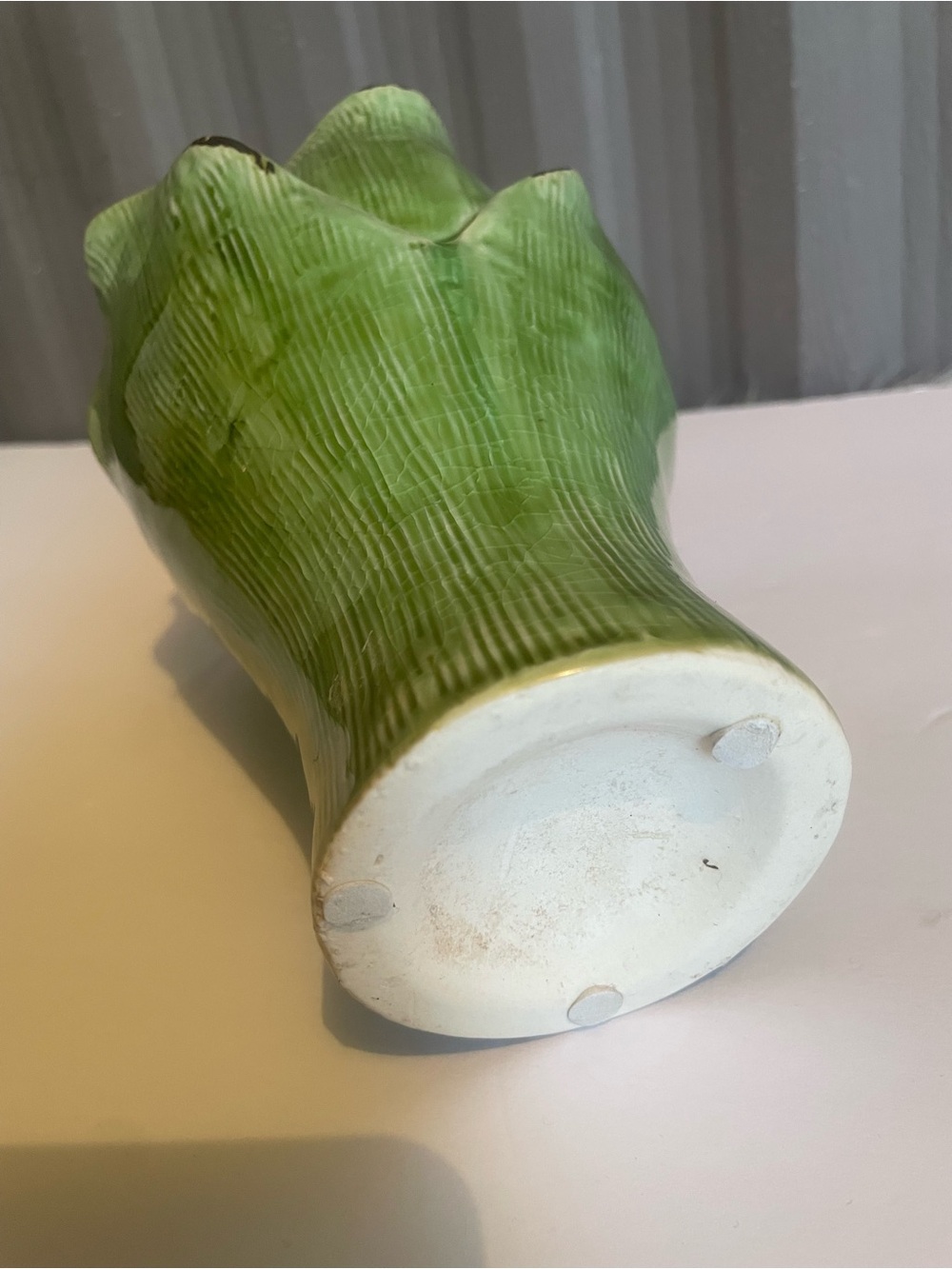 RARE Green Cabbage Leaf Asparagus Porcelain Flower Vase Majolica Style 7-1/2” - Picture 6 of 9